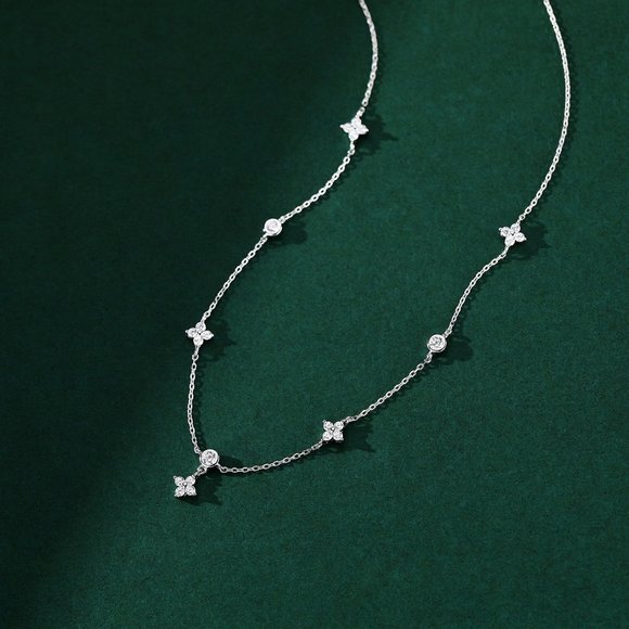 NEW Silver / Gold Inlaid Zircon Four-leaf Flower Chain Necklace - Picture 3 of 8